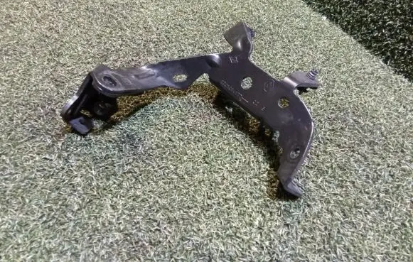 Renault Master III Other engine bay part 8201094177