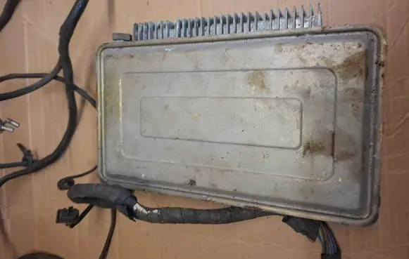 Mercedes-Benz 280 450 W116 Engine control unit/module 0280001008
