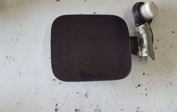 Nissan Qashqai+2 Fuel tank cap