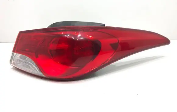Hyundai Elantra Rear/tail lights