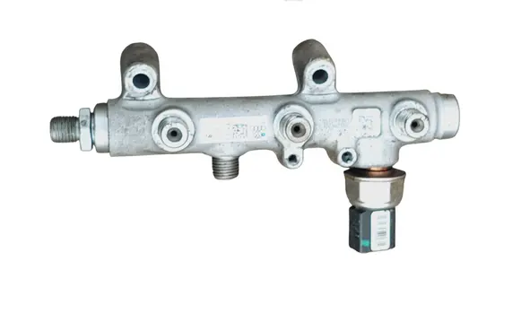 Fuel main line pipe