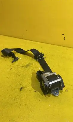 Ford Focus Seat belt trim R4R3P2K9