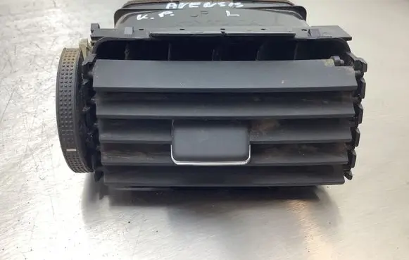 Toyota Avensis T250 Dash center air vent grill TSM5512G