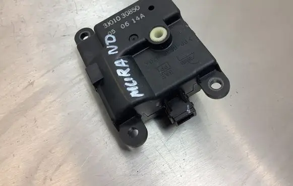 Nissan Murano Z50 Air flap motor/actuator 3J01030850 050614A 07W40839