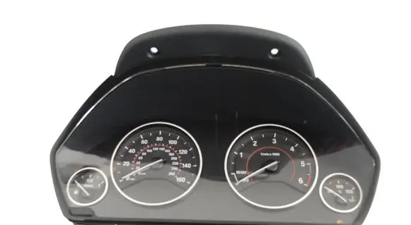 Ford Focus Speedometer (instrument cluster) 9379982