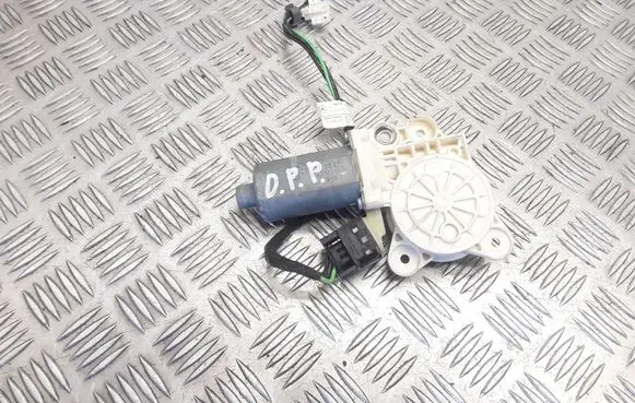 Mercedes-Benz E W211 Front door window regulator motor 0130821971 A2118203042 A2035403705