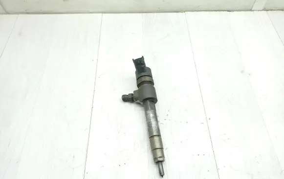 Opel Zafira B Fuel injector 0445110276