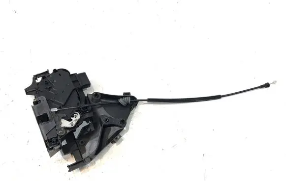 Volvo V50 Front door lock