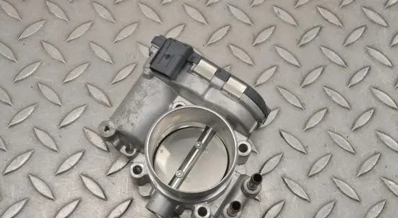 Jaguar E-Pace Throttle valve K4P39F991AA