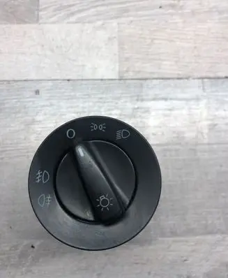Volkswagen PASSAT B5 Light switch 1C0941531A