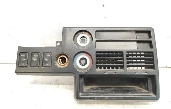 Mazda B series UF Dash center air vent grill UB3955231 UB3955211