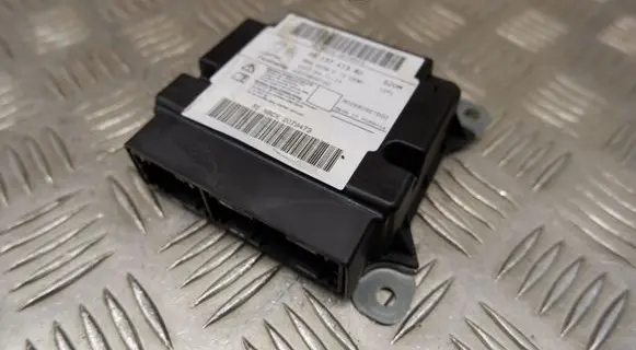 Peugeot 208 Airbag control unit/module 9823741380