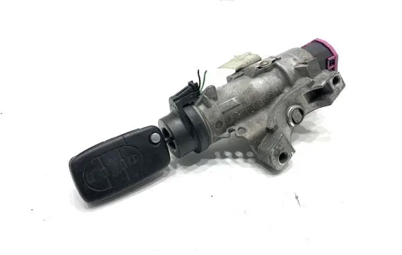 Audi A4 S4 B6 8E 8H Ignition lock 4B0905851G