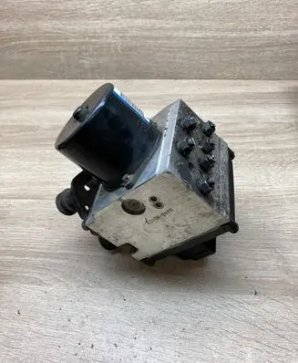 Volkswagen PASSAT B6 ABS Pump 3C0614095S