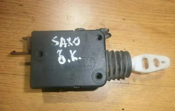 Citroen Saxo Central locking motor 