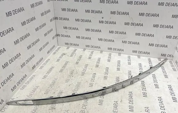 Tesla Model S Tailgate trim 102577600A
