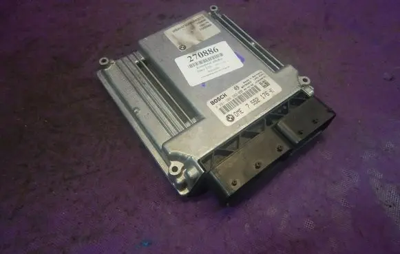 BMW 3 E90 E91 Engine control unit/module ECU 0261208582