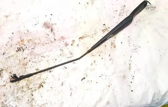 Volvo V50 Front wiper blade arm 30698239