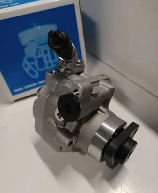 Volkswagen Transporter - Caravelle T5 Power steering pump 7E0422154E