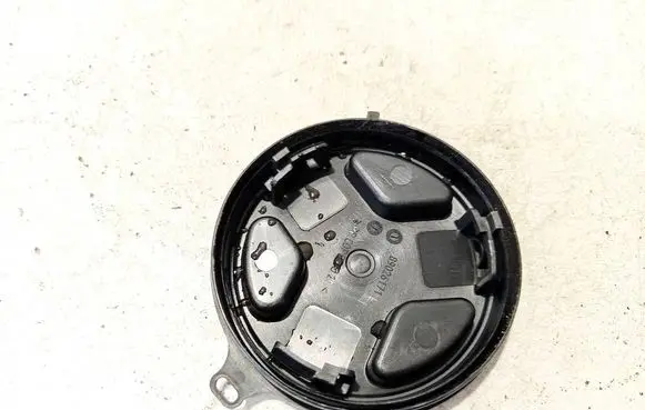 Volvo XC90 Headlight/headlamp dust cover 9026171