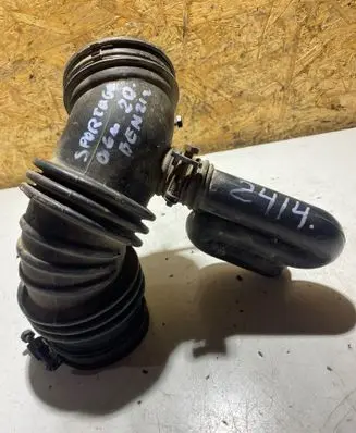 KIA Sportage Air intake hose/pipe 28139-2E000
