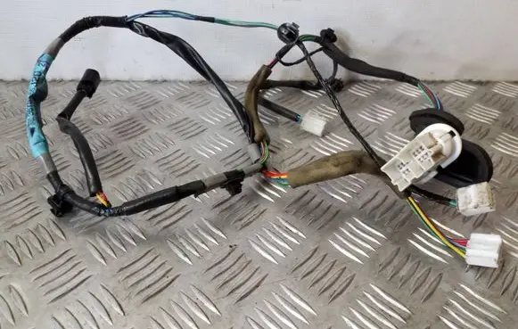 Suzuki Grand Vitara II Rear door wiring loom H82000327690