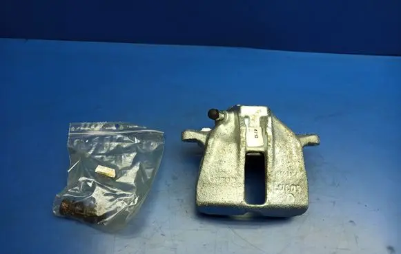 Volkswagen Golf III Front brake caliper 214712 357615124A SBS