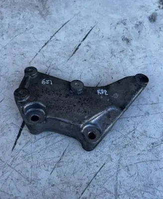 Mercedes-Benz V Class W447 Engine mounting bracket A6510940039