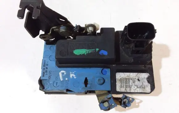 Volvo V70 Front door lock
