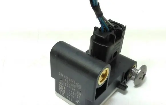 BMW 1 E81 E87 Airbag deployment crash/impact sensor 6911003 0285003900