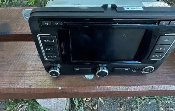 Seat Leon (1P) Radio/CD/DVD/GPS head unit 5P0035191J RNS315