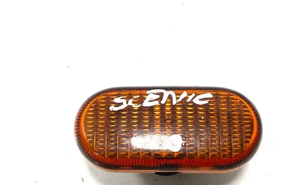 Renault Scenic RX Front fender indicator light 7700822136