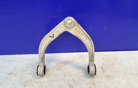 Volvo XC60 Front lower control arm/wishbone 32395242