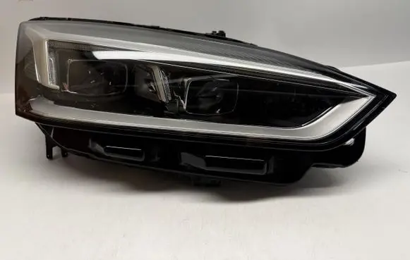 Audi A5 Headlight/headlamp 8W6941036E