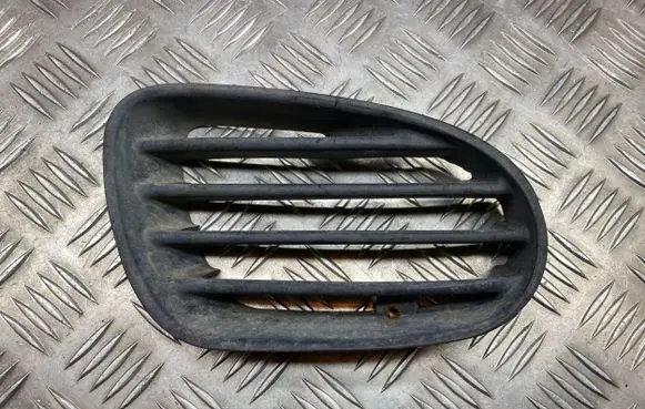 Mitsubishi Carisma Front bumper lower grill MR153416 MR153546