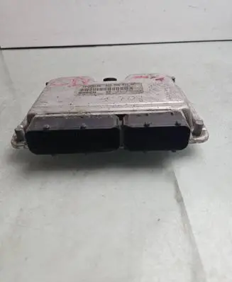 Volkswagen PASSAT B5 Engine control unit/module 038906019BK 28SA4603 0281010305