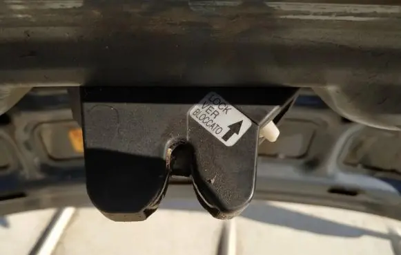 Hyundai Sonata Tailgate/trunk/boot lock/catch/latch