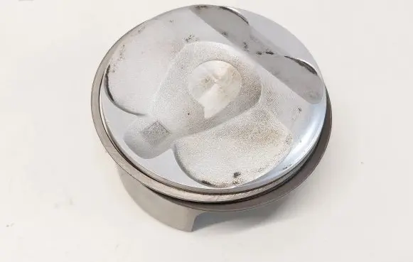 Piston