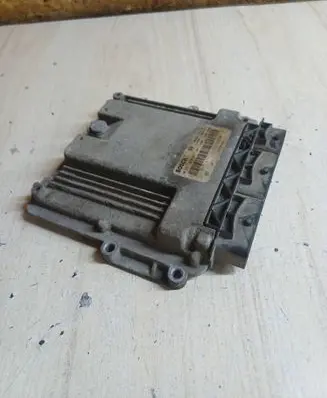 Renault Master III Engine control unit/module 0281030577 237104134R 237102265R