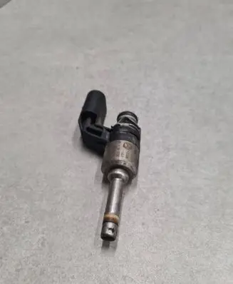 Volkswagen Golf VI Fuel injector 03C906036F IHP072