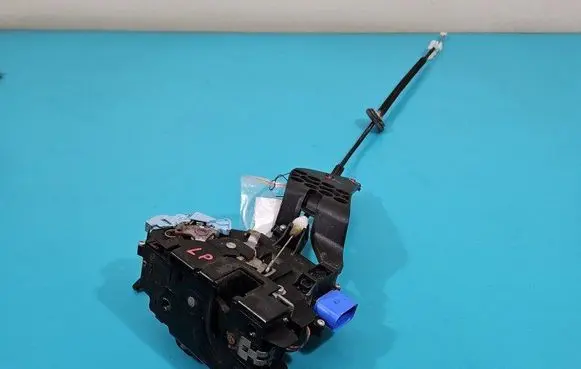 Porsche Cayenne (9PA) Front door lock 3D1837015AB IMPRK1457080