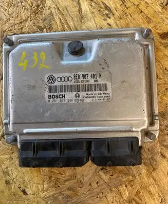 Audi A6 S6 C5 4B Engine control unit/module 8E0907401N 1039S04294 0281011386
