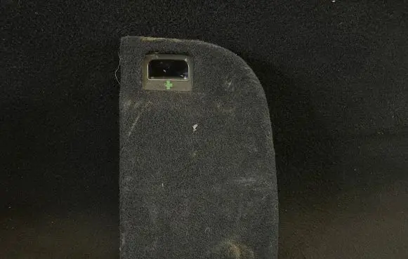 Volkswagen PASSAT B5.5 Other trunk/boot trim element 4A9864767