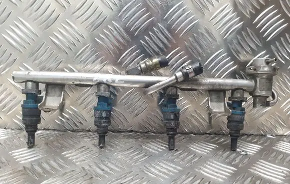 Volkswagen PASSAT B5 Fuel injectors set 053133681B