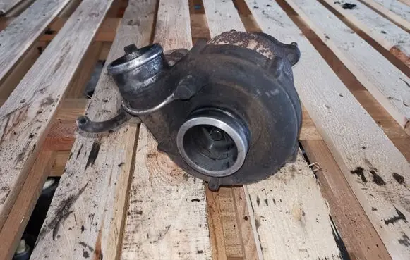 Audi A6 S6 C4 4A Turbo 046145703G