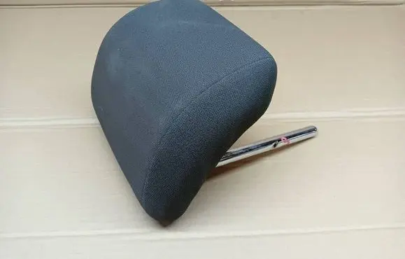 Seat Leon (5F) Rear seat headrest