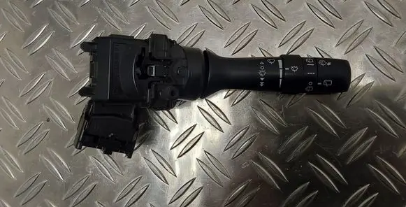Toyota Verso Wiper control stalk 17F525 05210