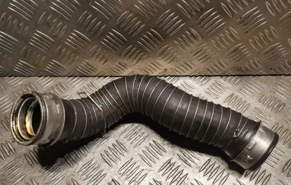 Mercedes-Benz CLK A209 C209 Intercooler hose/pipe 2095280182