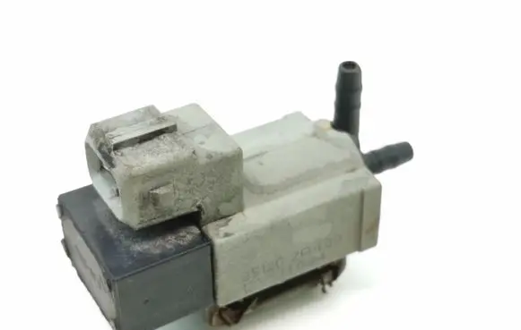 Hyundai ix35 Vacuum valve 851202A400