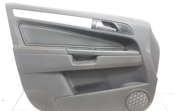 Opel Zafira B Front door card panel trim 13189256